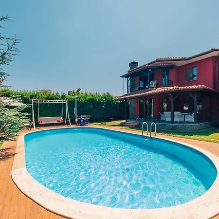 Sapancada Isitmali Havuzlu * Sapanca