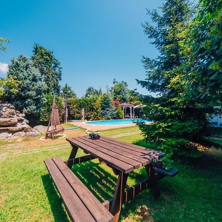 Sapancada Isitmali Havuzlu Sapanca